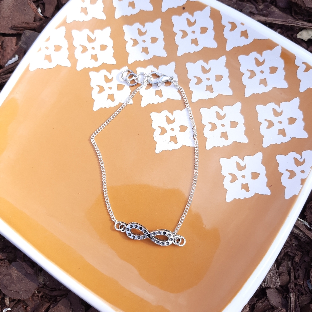 Simple Embellished Infinity Chain Bracelet